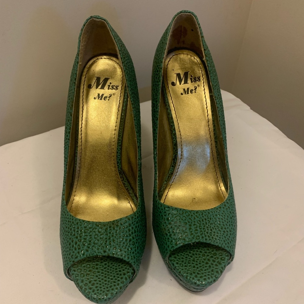 Miss Me Emerald Peep Toe Heels